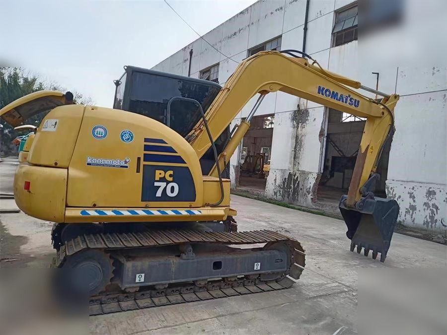 KOMATSU PC70-8 - 履带式挖掘机:图1 KOMATSU PC70-8 - 履带式挖掘机:图1