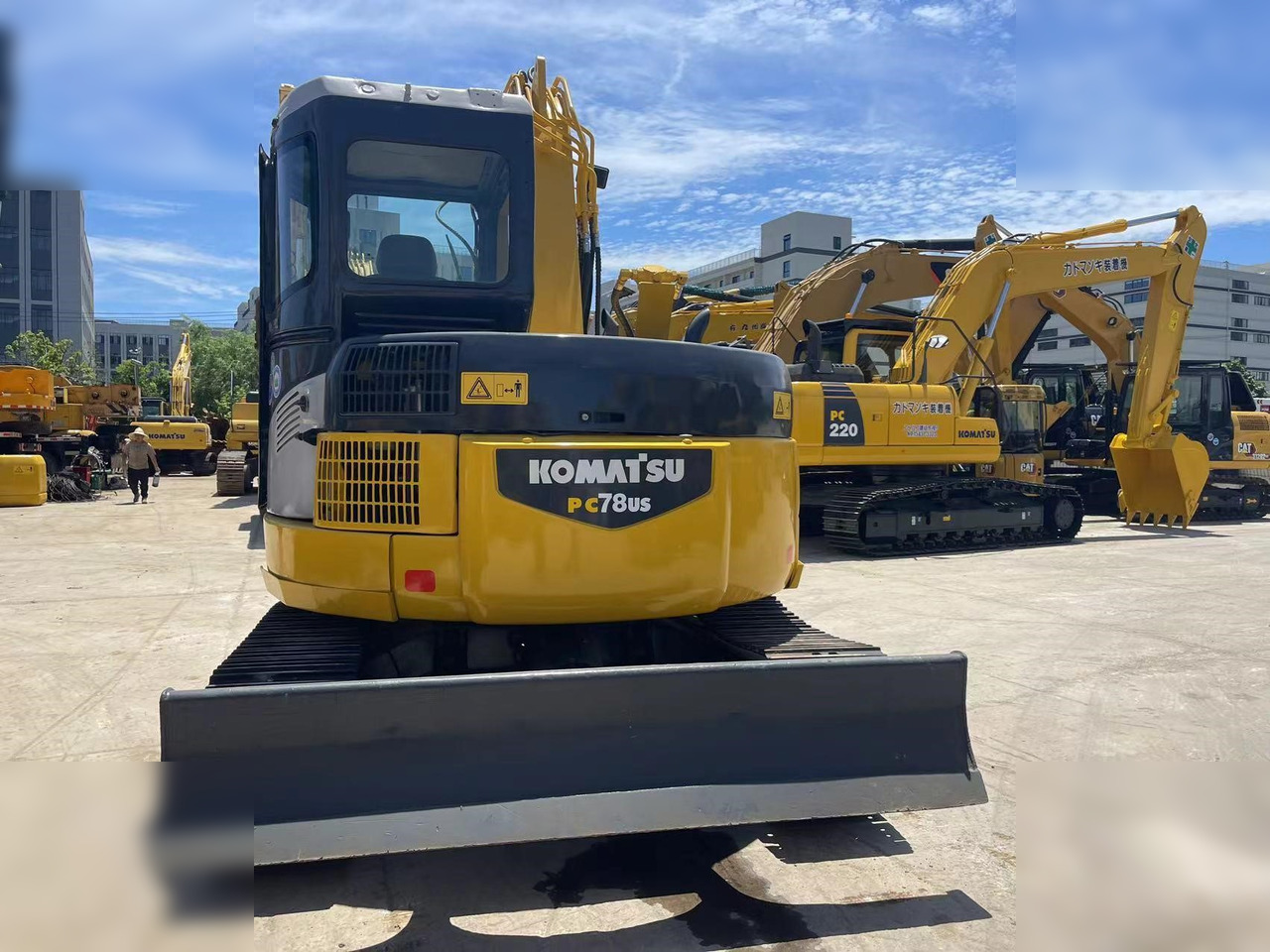 KOMATSU PC78US-6 - 履带式挖掘机:图3 KOMATSU PC78US-6 - 履带式挖掘机:图3