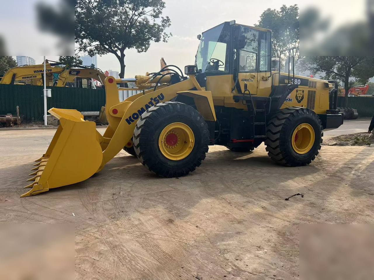 KOMATSU WA380-6 - 轮式装载机:图2 KOMATSU WA380-6 - 轮式装载机:图2