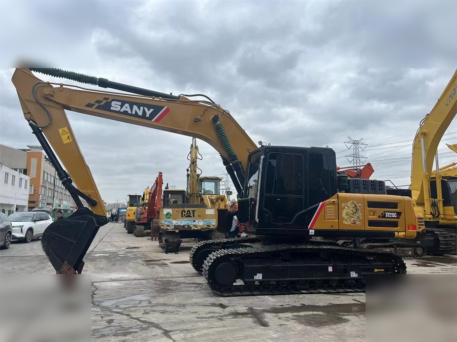 SANY SY215C PRO - 履带式挖掘机:图2 SANY SY215C PRO - 履带式挖掘机:图2