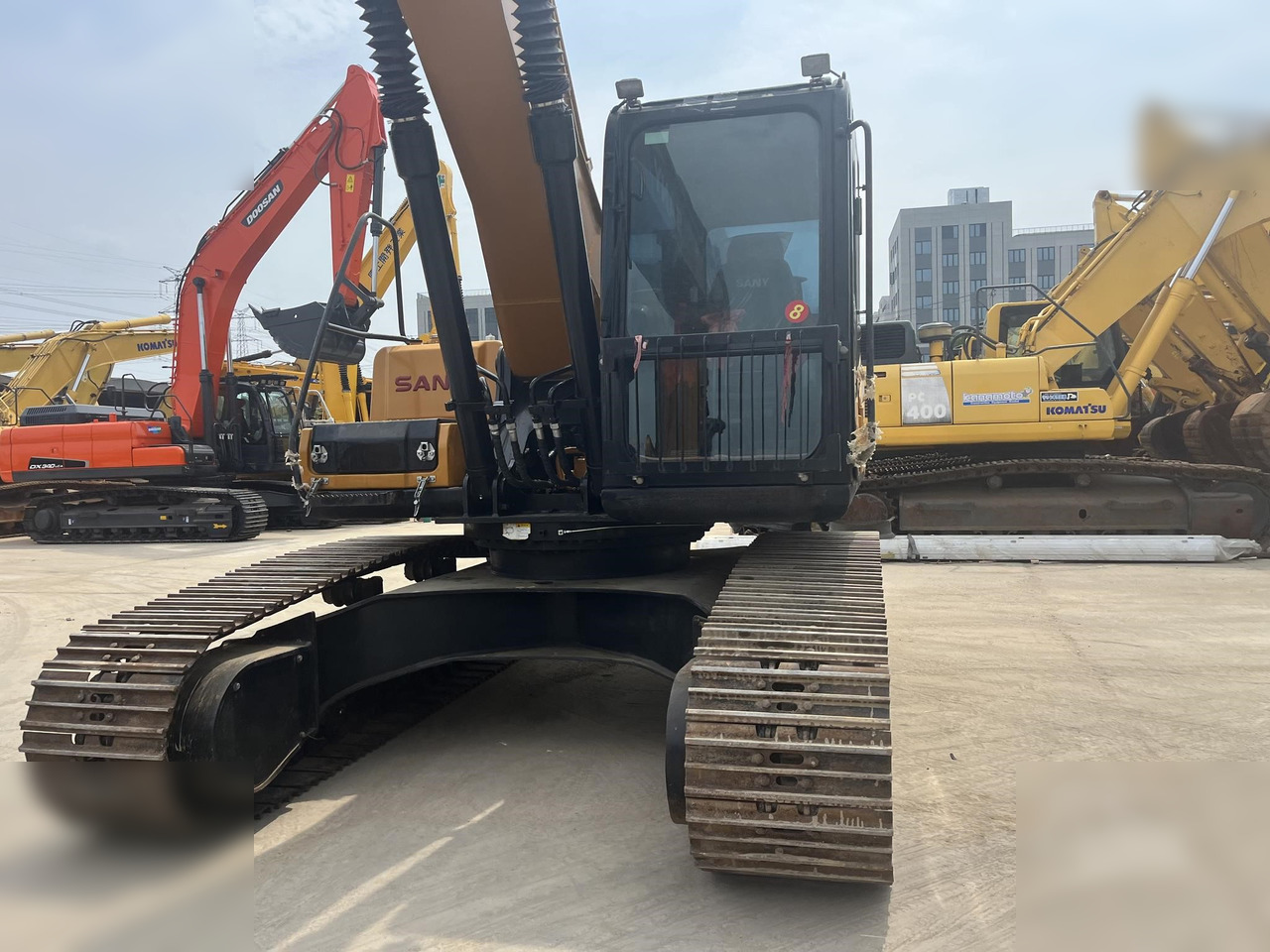 SANY SY215C - 履带式挖掘机:图5 SANY SY215C - 履带式挖掘机:图5