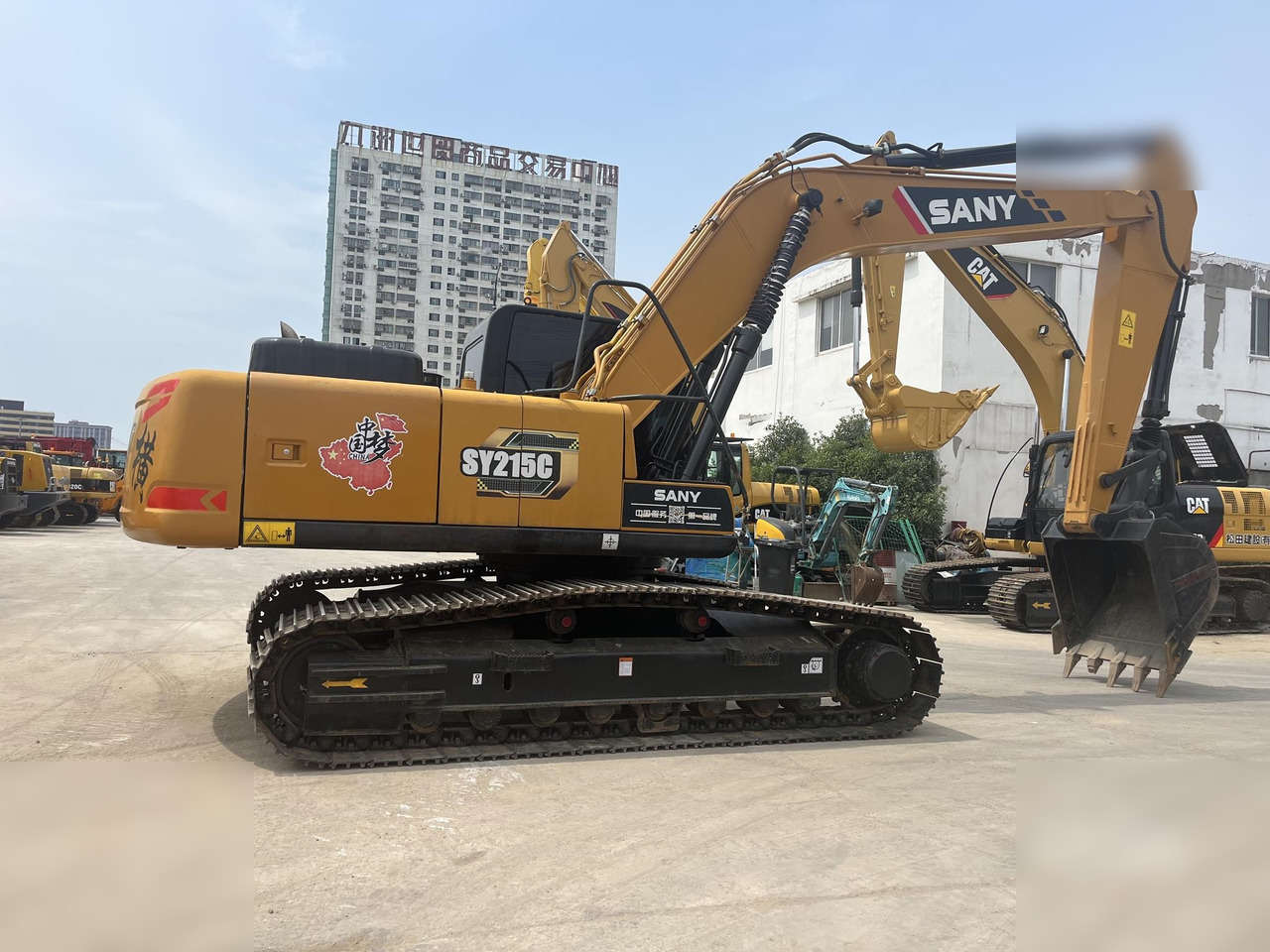 SANY SY215C - 履带式挖掘机:图3 SANY SY215C - 履带式挖掘机:图3