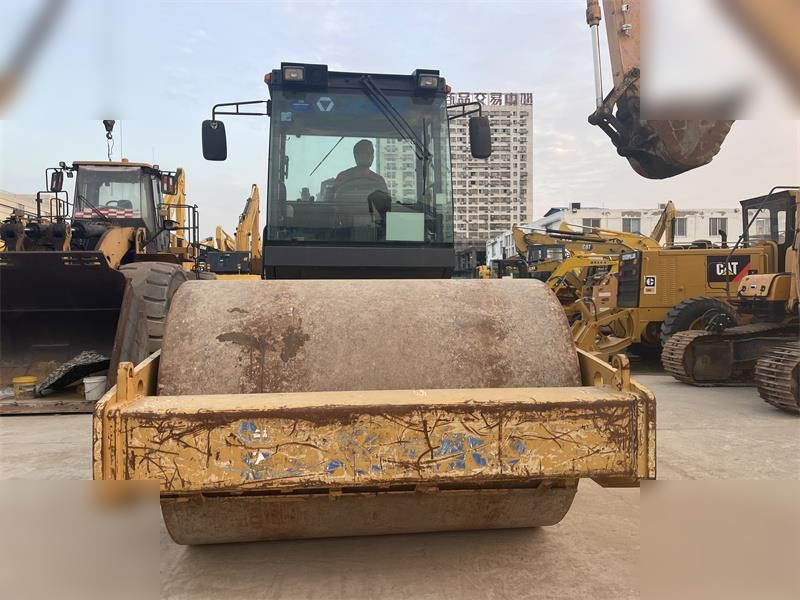 XCMG XS143J - 压实机:图4 XCMG XS143J - 压实机:图4
