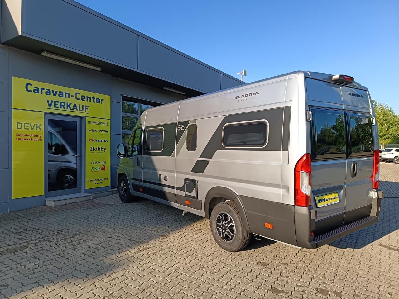 Adria Twin "60Y" 640 SLB*180 PS*4,25t MAXI*COMBI D 6E* - 露营货车:图3 Adria Twin "60Y" 640 SLB*180 PS*4,25t MAXI*COMBI D 6E* - 露营货车:图3