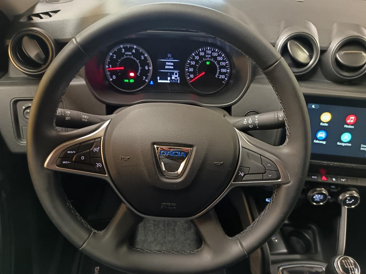 越野车 Dacia Duster Prestige Tce 130*KLIMA*SHZ*R-KAM*DAB*NAVI:图8 越野车 Dacia Duster Prestige Tce 130*KLIMA*SHZ*R-KAM*DAB*NAVI:图8