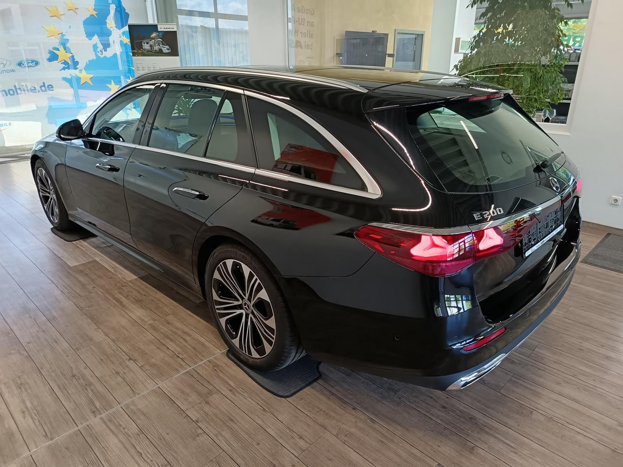 Mercedes-Benz E 200 Avantgarde Advanced*PSD*LED*NAVI*ACC* - 旅行车:图4 Mercedes-Benz E 200 Avantgarde Advanced*PSD*LED*NAVI*ACC* - 旅行车:图4