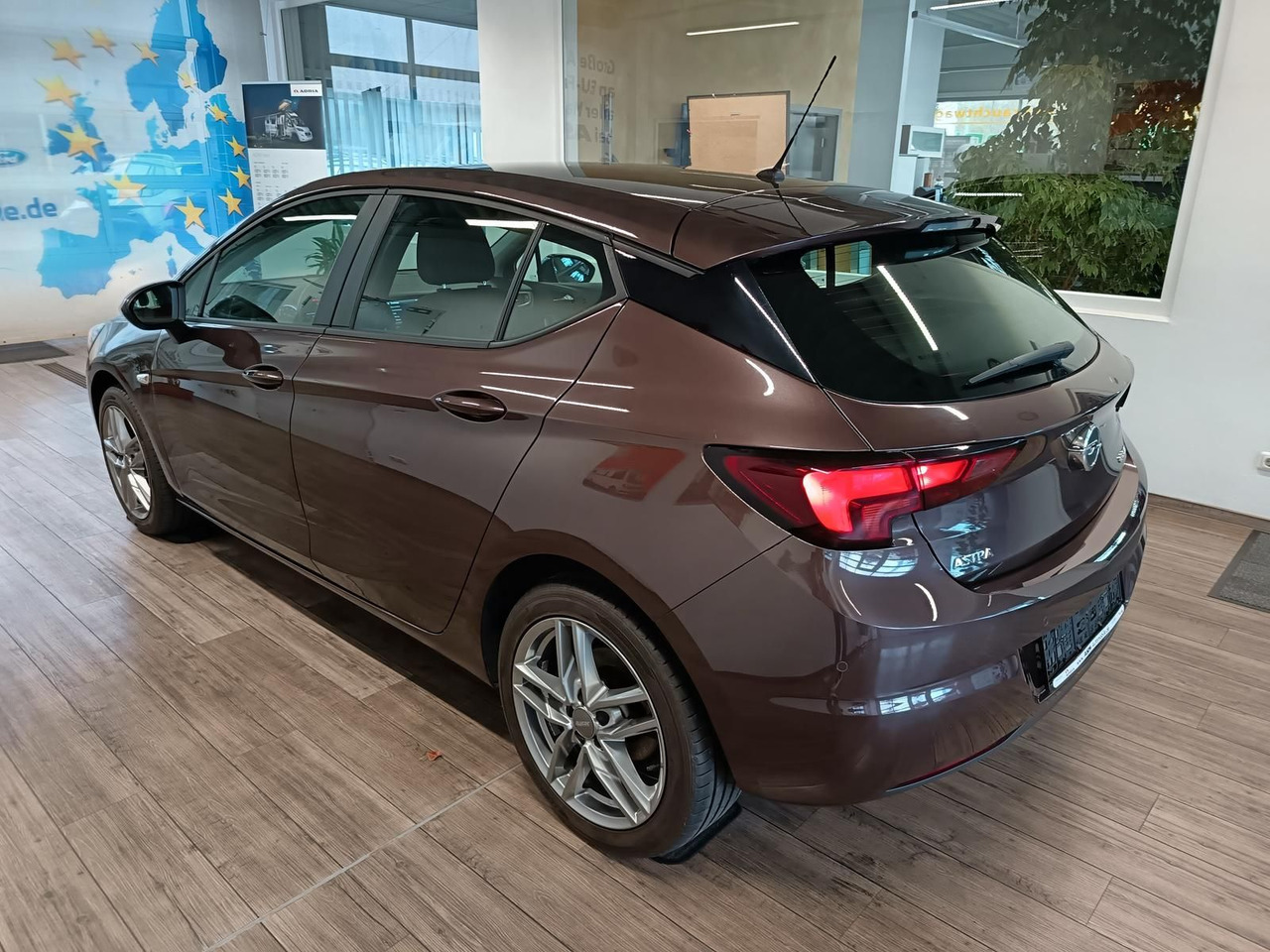 Opel Astra K Lim. 1,0 TURBO 77 kW*TEMP*KLIMA*PDC*SHZ* - 轿车:图4 Opel Astra K Lim. 1,0 TURBO 77 kW*TEMP*KLIMA*PDC*SHZ* - 轿车:图4