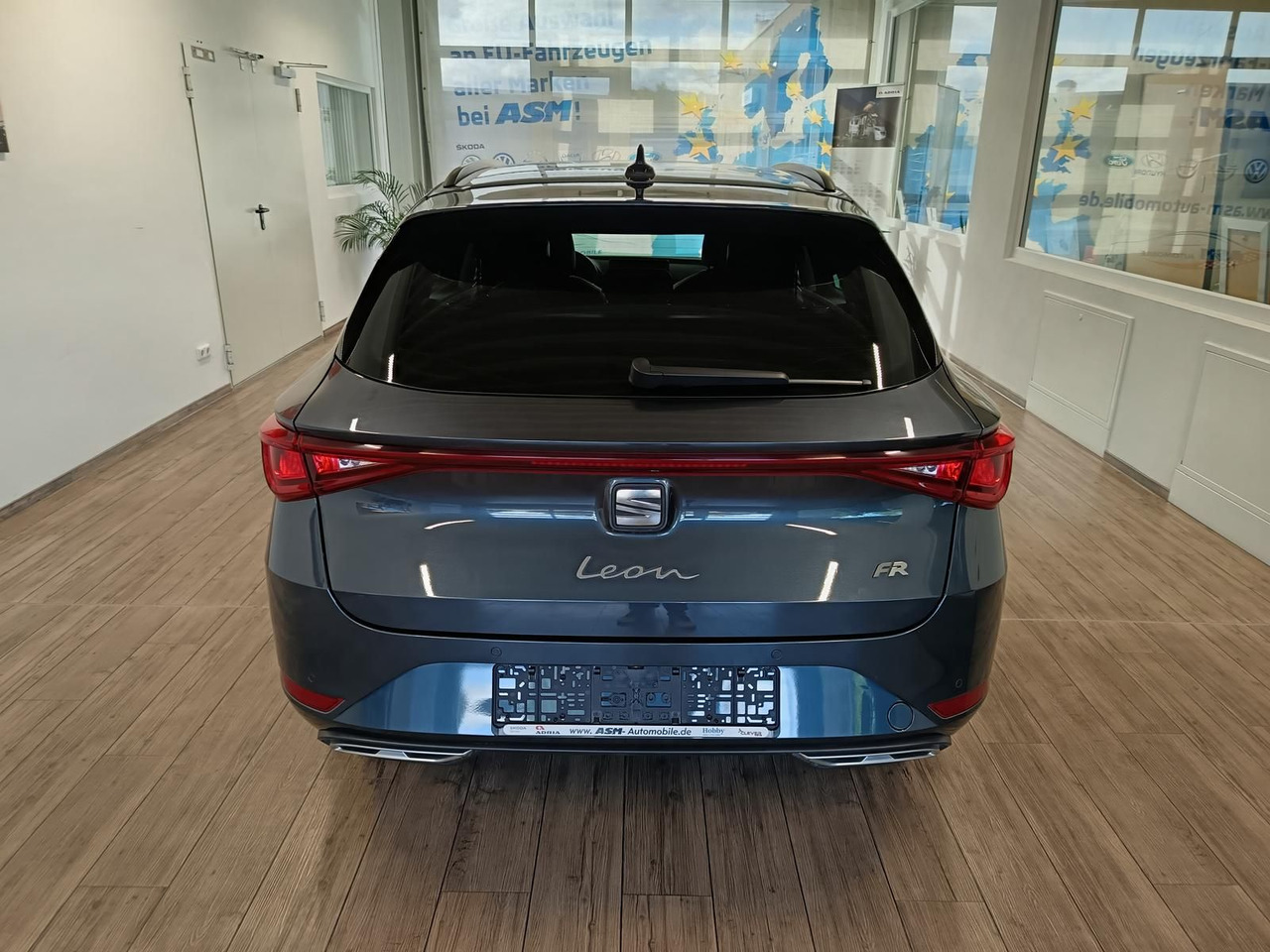 Seat Leon Sportstourer 1,5TSI FR*NAVI*LED*SOUND*R-KAM - 旅行车:图5 Seat Leon Sportstourer 1,5TSI FR*NAVI*LED*SOUND*R-KAM - 旅行车:图5
