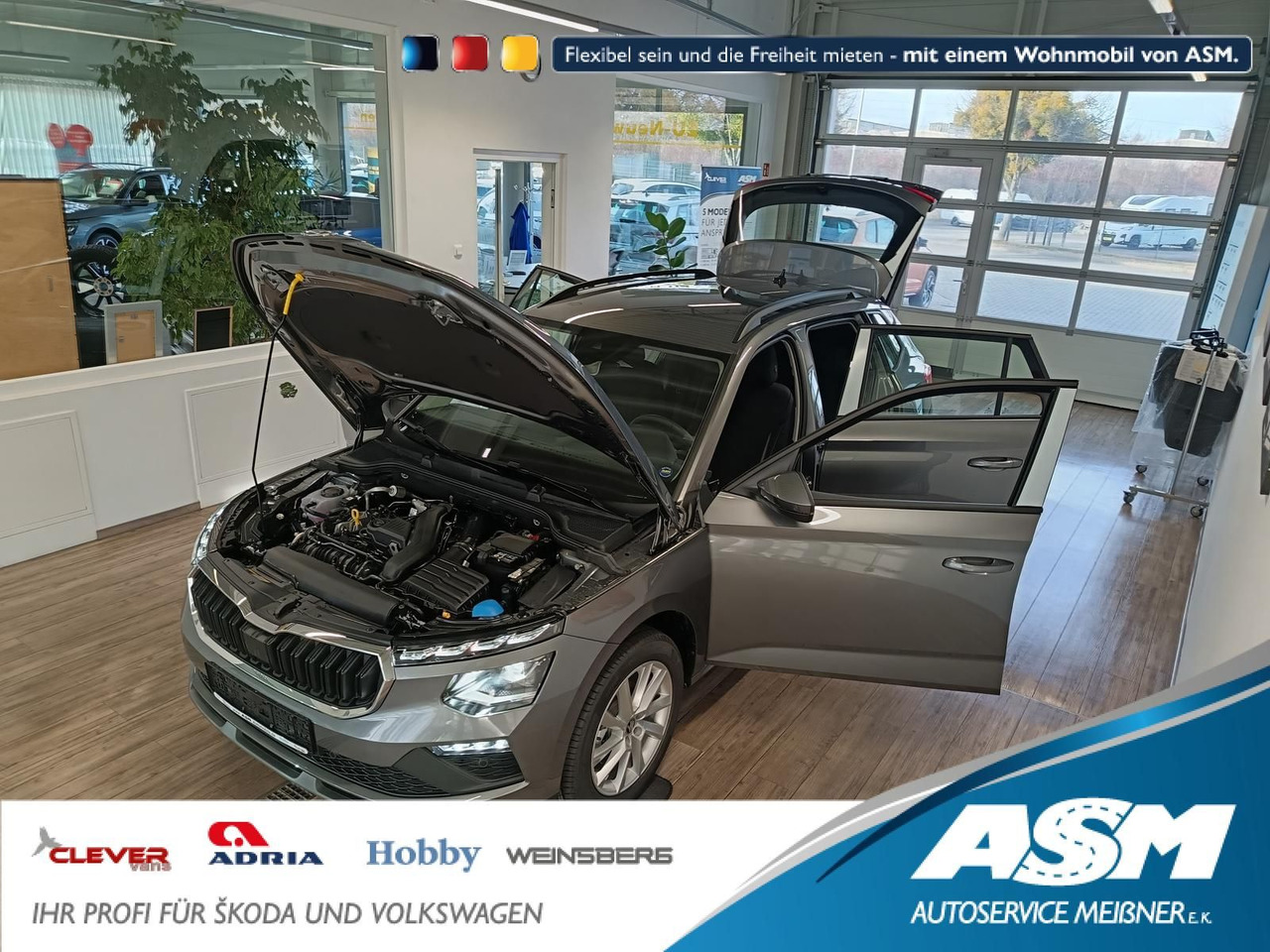 Skoda Kamiq 130 Jahre 1,5TSI DSG*AHK*ACC*LED*R-KAM*PDC - 越野车:图1 Skoda Kamiq 130 Jahre 1,5TSI DSG*AHK*ACC*LED*R-KAM*PDC - 越野车:图1