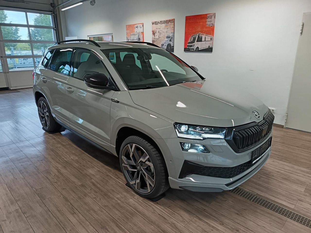 Skoda Karoq Sportline 1,5 TSI DSG*AHK*PSD*STD.HZG*NAVI - 越野车:图3 Skoda Karoq Sportline 1,5 TSI DSG*AHK*PSD*STD.HZG*NAVI - 越野车:图3