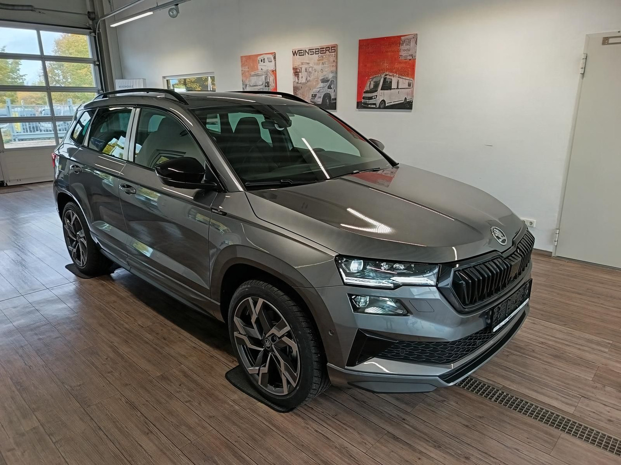 Skoda Karoq Sportline 2,0 TDI 4x4*AHK*PSD*STD.HZG*DCC* - 越野车:图3 Skoda Karoq Sportline 2,0 TDI 4x4*AHK*PSD*STD.HZG*DCC* - 越野车:图3