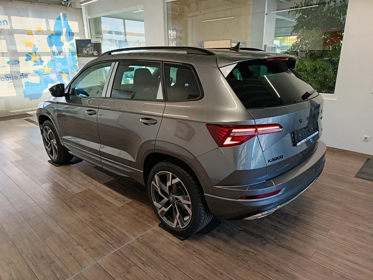 Skoda Karoq Sportline 2,0 TDI DSG 4x4*AHK*PSD*STD.HZG* - 越野车:图4 Skoda Karoq Sportline 2,0 TDI DSG 4x4*AHK*PSD*STD.HZG* - 越野车:图4