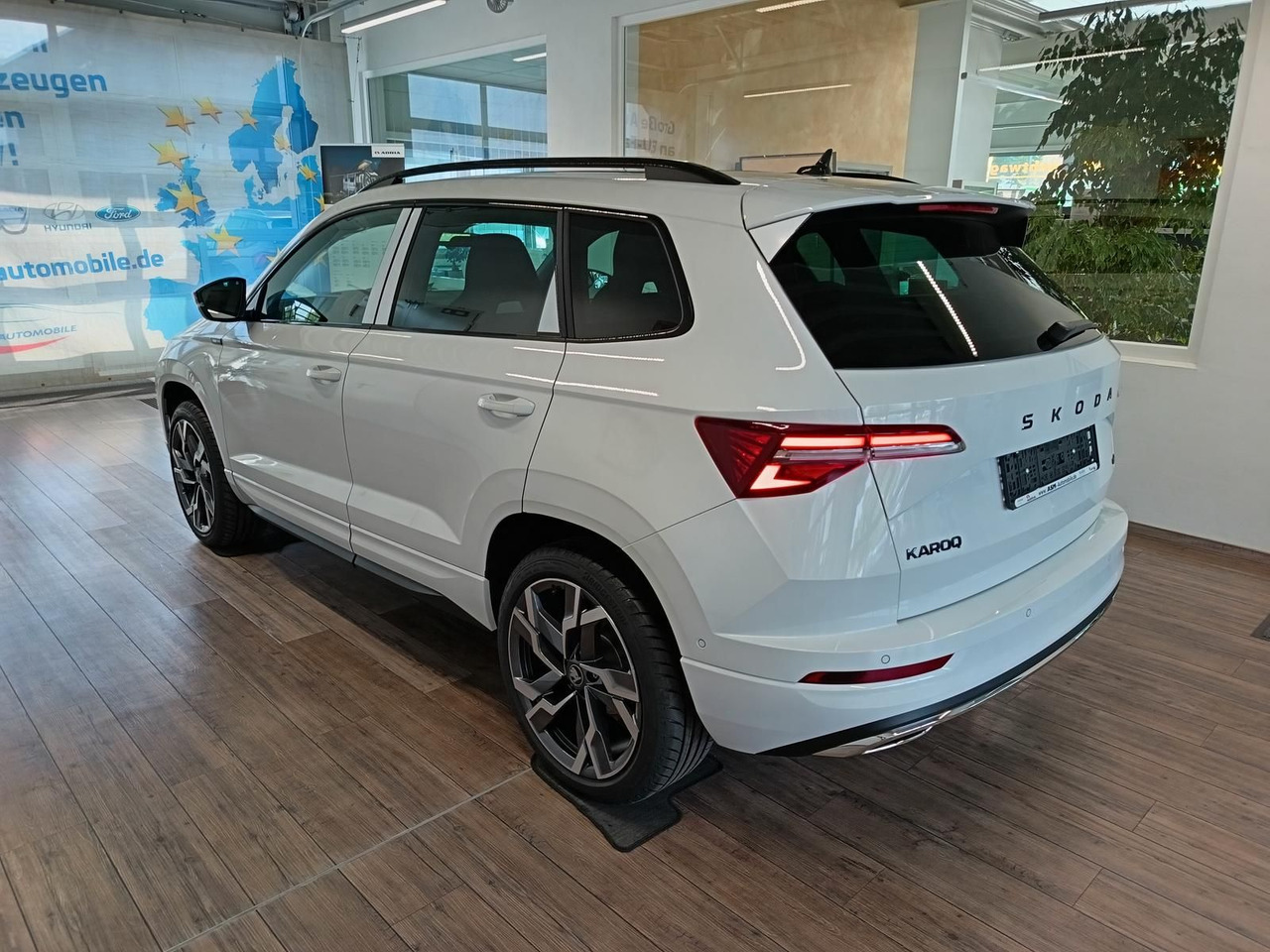 Skoda Karoq Sportline 2,0 TDI DSG 4x4*AHK*PSD*STD.HZG* - 越野车:图4 Skoda Karoq Sportline 2,0 TDI DSG 4x4*AHK*PSD*STD.HZG* - 越野车:图4
