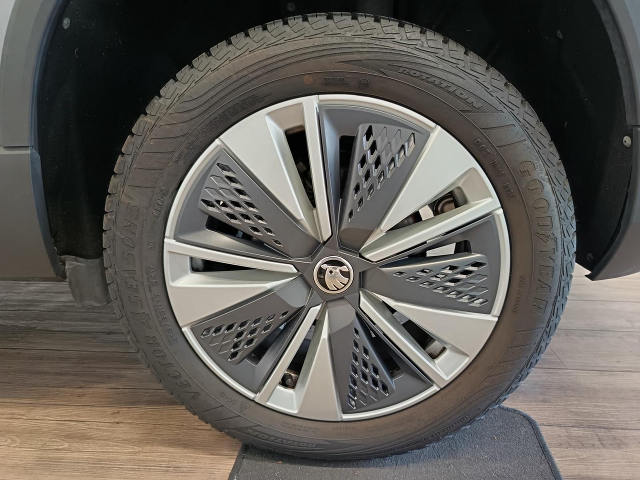 越野车 Skoda Karoq Style 1,5TSI DSG*AHK-VORBER*NAVI*LED*R-KAM:图23 越野车 Skoda Karoq Style 1,5TSI DSG*AHK-VORBER*NAVI*LED*R-KAM:图23