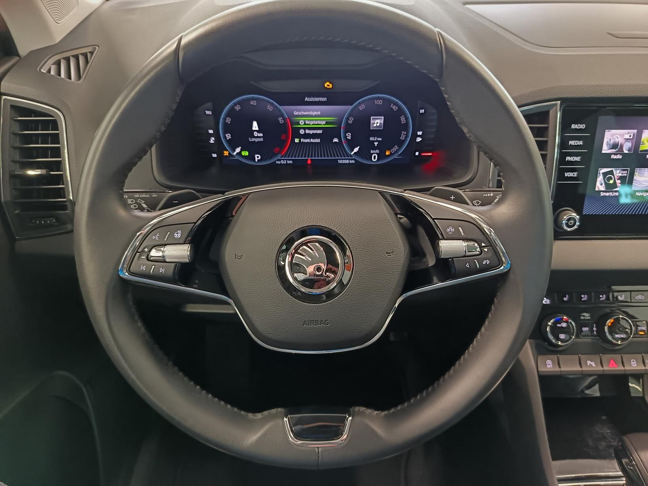 越野车 Skoda Karoq Style 1,5TSI DSG*AHK-VORBER*NAVI*LED*R-KAM:图8 越野车 Skoda Karoq Style 1,5TSI DSG*AHK-VORBER*NAVI*LED*R-KAM:图8