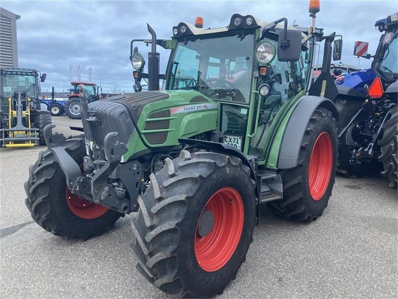 Fendt 211 Vario TMS - 拖拉机:图2 Fendt 211 Vario TMS - 拖拉机:图2