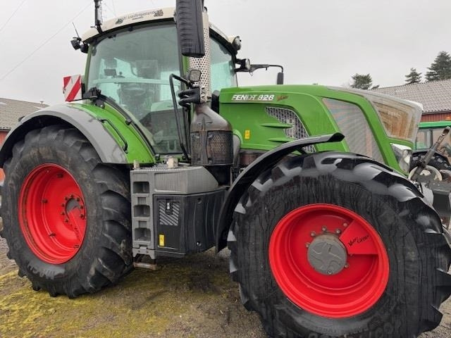 Fendt 828 Vario S4 Profi - 拖拉机:图2 Fendt 828 Vario S4 Profi - 拖拉机:图2