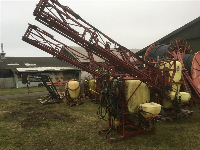 Hardi LHY 1000 / 16/361 Incl. fronttank - 牵引式喷雾机:图1 Hardi LHY 1000 / 16/361 Incl. fronttank - 牵引式喷雾机:图1