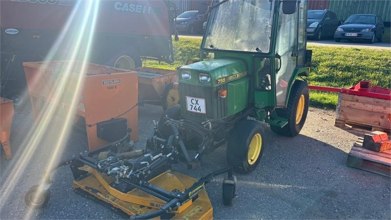 John Deere 755 Kompakt traktor  - 市政牵引车:图1 John Deere 755 Kompakt traktor  - 市政牵引车:图1