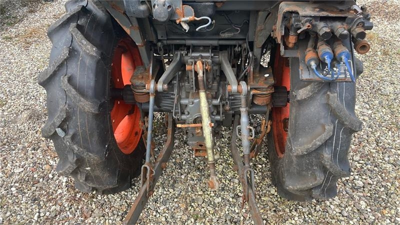 Kubota STW37 Kun 1145 timer  - 市政牵引车:图4 Kubota STW37 Kun 1145 timer  - 市政牵引车:图4