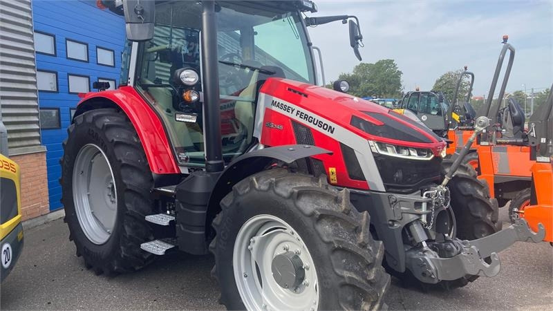 Massey Ferguson 5S.145 Exclusive Dyna-6 Exclusive - 拖拉机:图1 Massey Ferguson 5S.145 Exclusive Dyna-6 Exclusive - 拖拉机:图1