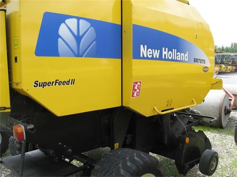 New Holland BR7070 med SUPER FEED - 圆形打包机:图3 New Holland BR7070 med SUPER FEED - 圆形打包机:图3
