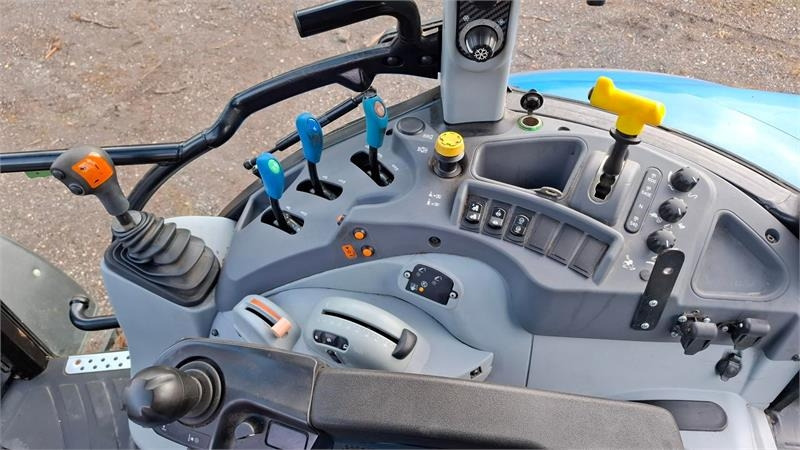 拖拉机 New Holland T5.115 EC:图10 拖拉机 New Holland T5.115 EC:图10