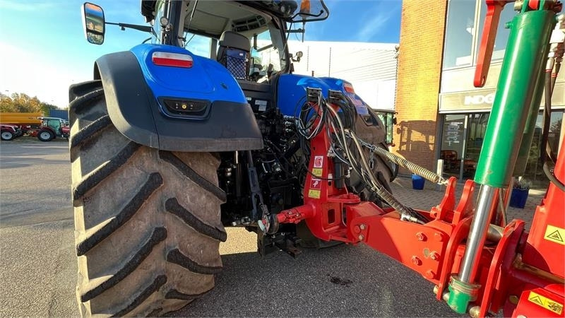 New Holland T7.315 HD AutoComand - 拖拉机:图4 New Holland T7.315 HD AutoComand - 拖拉机:图4