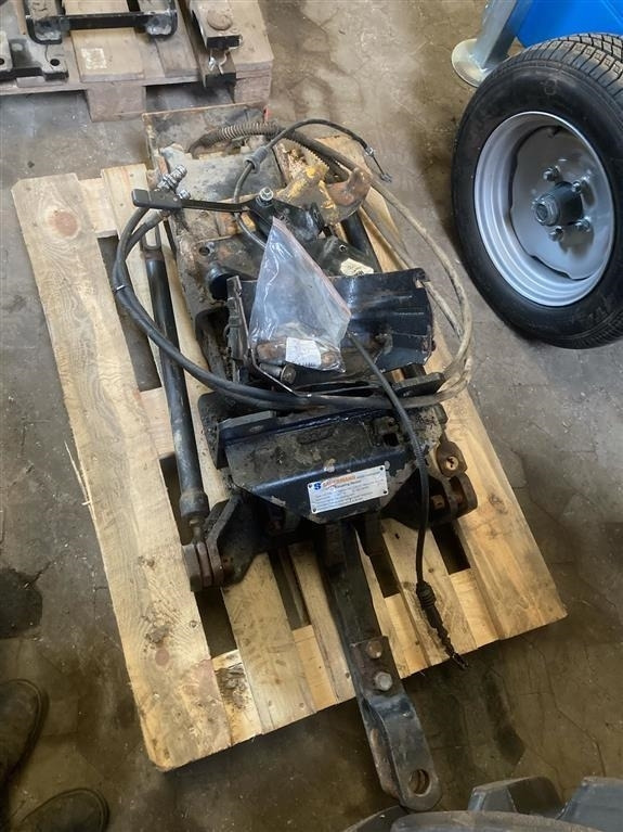 New Holland T7030 Hitchtræk - 备件 适用于 农业机械:图2 New Holland T7030 Hitchtræk - 备件 适用于 农业机械:图2