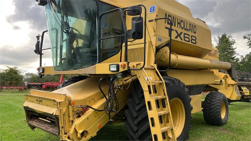 New Holland TX68 FSH - 联合收割机:图1 New Holland TX68 FSH - 联合收割机:图1