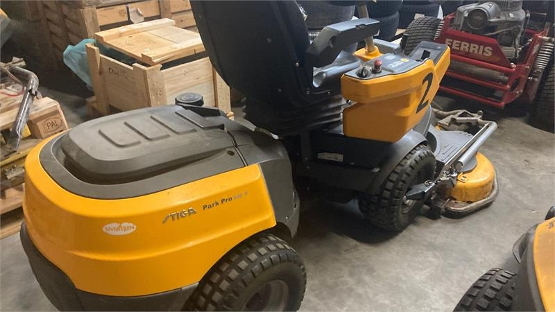 Stiga Park Pro 540IX 4WD 125 Combi Pro el. - 园林割草机:图3 Stiga Park Pro 540IX 4WD 125 Combi Pro el. - 园林割草机:图3