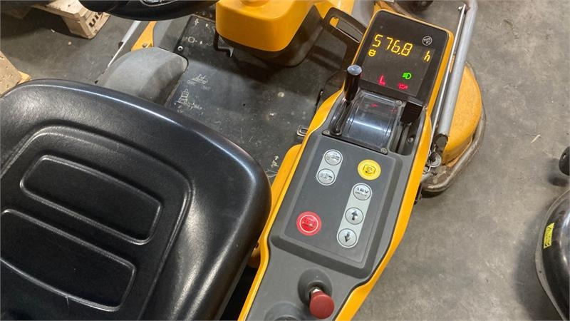 Stiga Park Pro 540IX 4WD 125 Combi Pro el. - 园林割草机:图5 Stiga Park Pro 540IX 4WD 125 Combi Pro el. - 园林割草机:图5