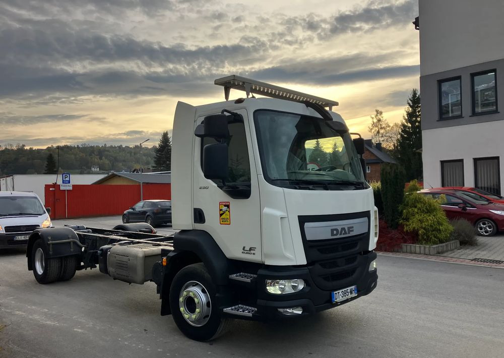 DAF Daf FL 16.250 euro  6 ramo do zabudowy - 驾驶室底盘卡车:图2 DAF Daf FL 16.250 euro  6 ramo do zabudowy - 驾驶室底盘卡车:图2