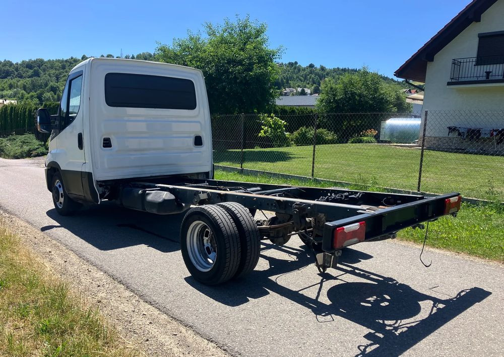 Iveco DAILY 35C13 ramo do zabudowy kiper wywrotka - 驾驶室底盘卡车:图4 Iveco DAILY 35C13 ramo do zabudowy kiper wywrotka - 驾驶室底盘卡车:图4