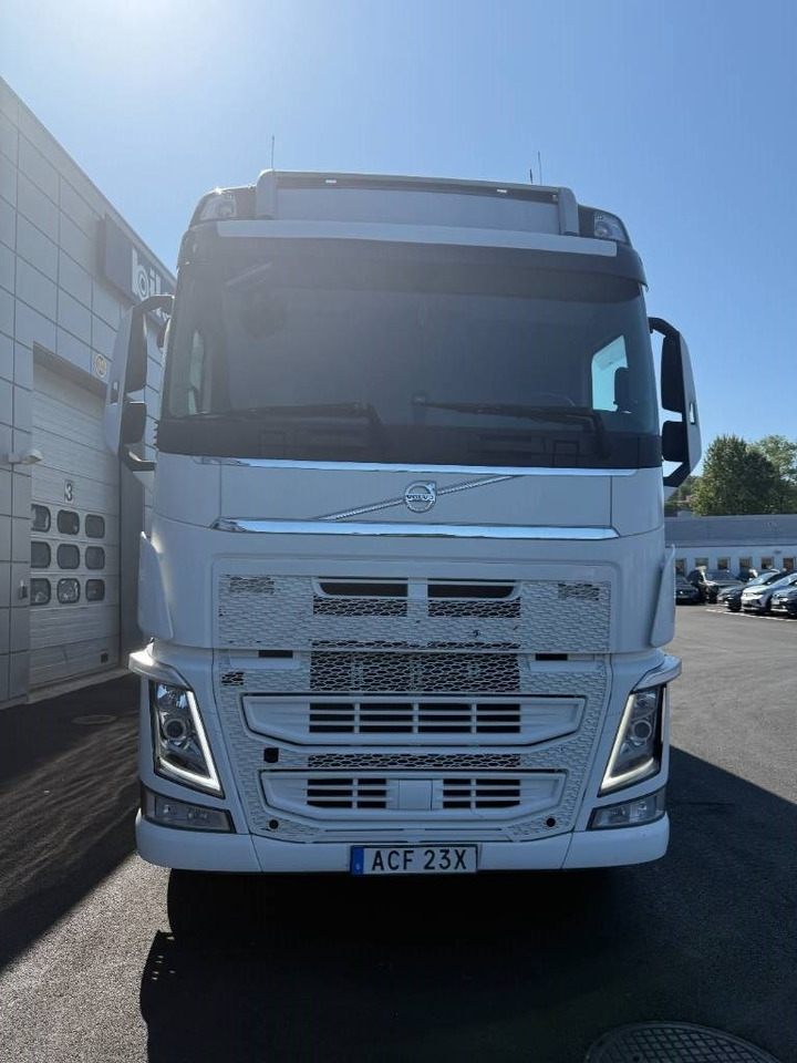 Volvo FH 540 6x2  - 厢式卡车:图2 Volvo FH 540 6x2  - 厢式卡车:图2