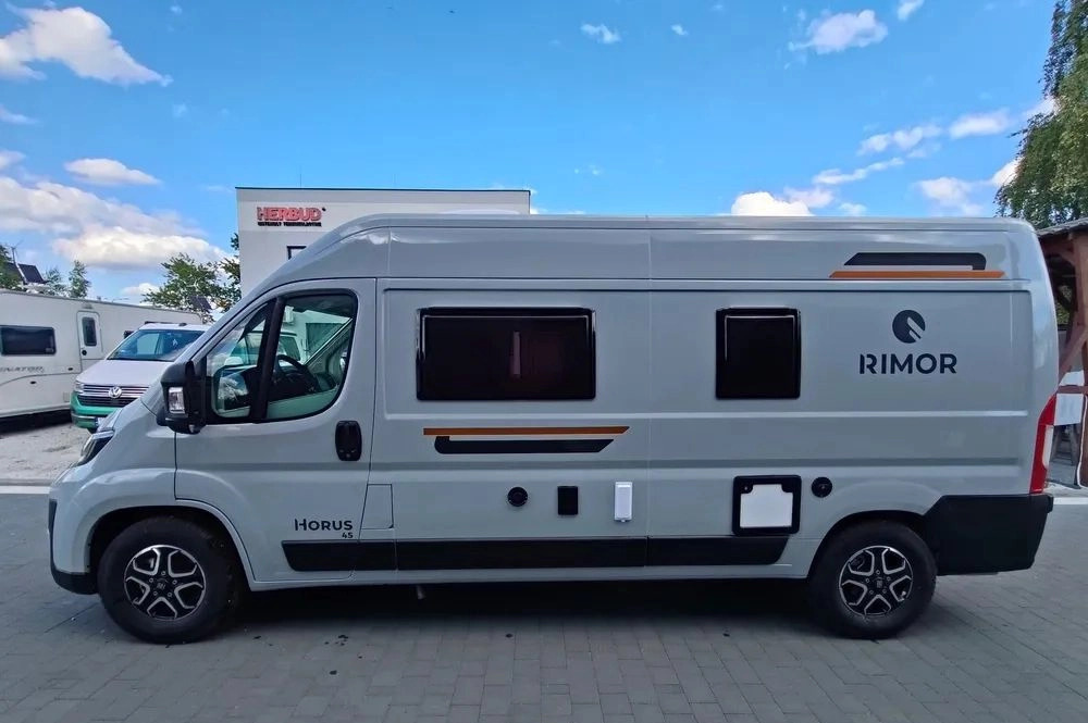 Fiat Ducato Rimor Horus 45 NEW AUTOMAT Grau Truma Diesel Lampen FULL LED 4-Sitzer - 露营车:图3 Fiat Ducato Rimor Horus 45 NEW AUTOMAT Grau Truma Diesel Lampen FULL LED 4-Sitzer - 露营车:图3