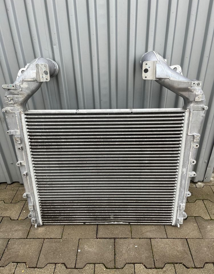 Chłodnica powietrza MAN TG3 TGX intercooler nowy model - 冷却系统 适用于 卡车:图1 Chłodnica powietrza MAN TG3 TGX intercooler nowy model - 冷却系统 适用于 卡车:图1