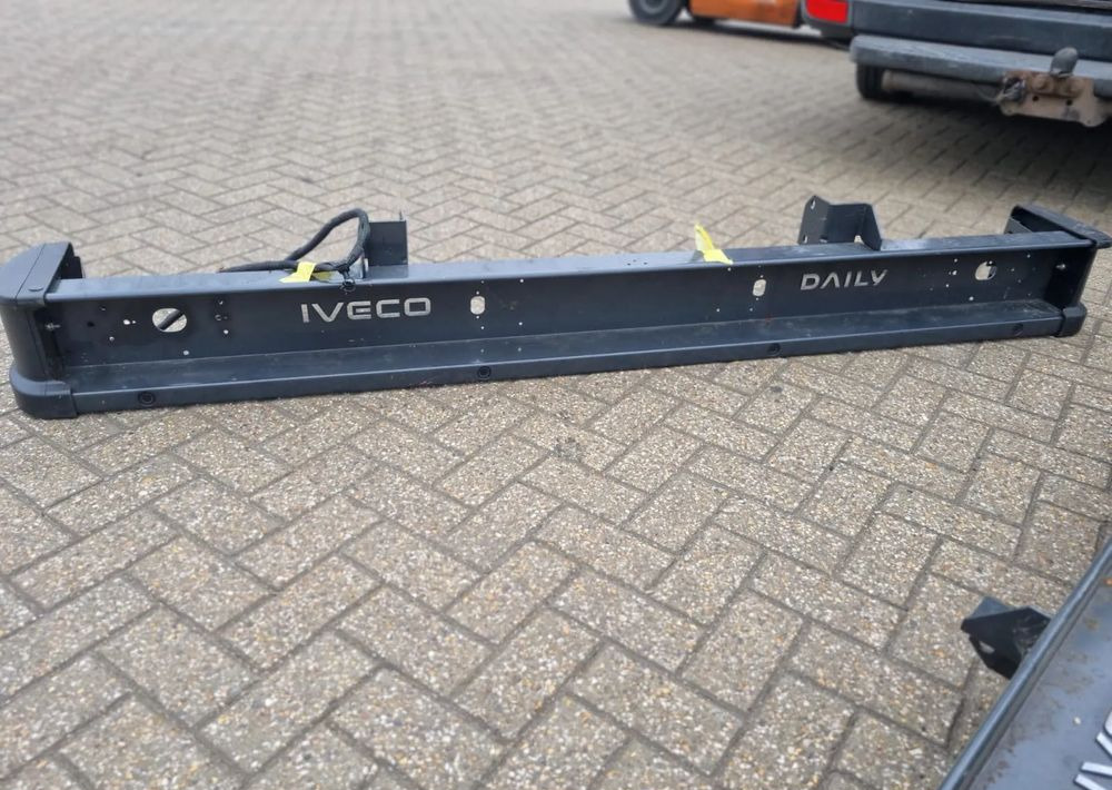 IVECO DAILY BELKA ZDERZAK TYŁ PARKTRONIC NOWY - 车身和外部:图1 IVECO DAILY BELKA ZDERZAK TYŁ PARKTRONIC NOWY - 车身和外部:图1