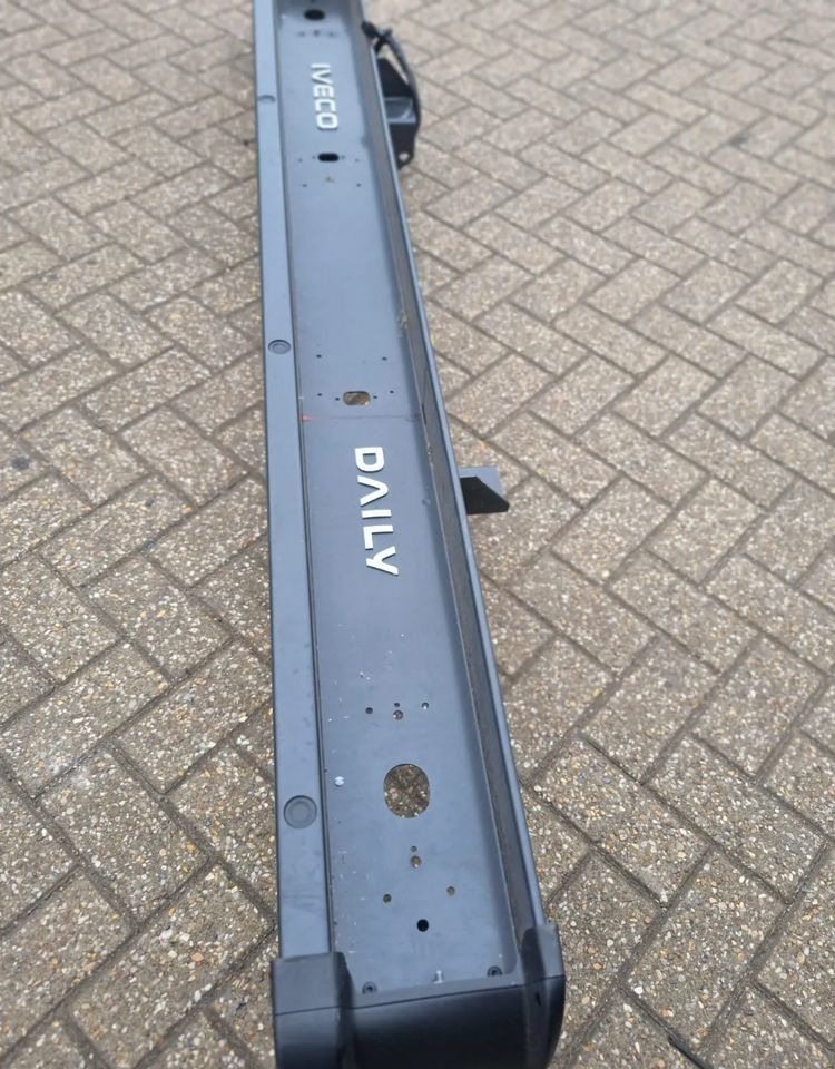 IVECO DAILY BELKA ZDERZAK TYŁ PARKTRONIC NOWY - 车身和外部:图3 IVECO DAILY BELKA ZDERZAK TYŁ PARKTRONIC NOWY - 车身和外部:图3