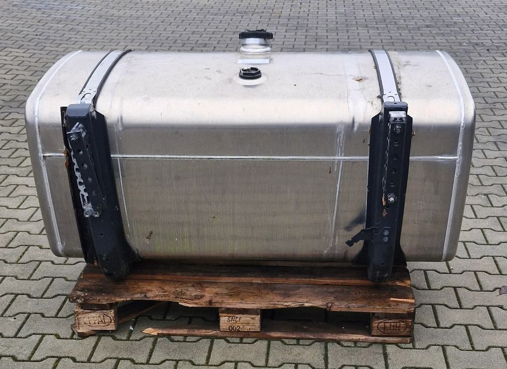 IVECO S WAY HI WAY STRALIS ZBIORNIK PALIWA NOWY - 燃料系统:图4 IVECO S WAY HI WAY STRALIS ZBIORNIK PALIWA NOWY - 燃料系统:图4