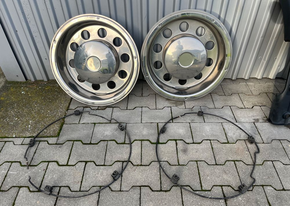 Kołpaki TIR MAN DAF Scania Volvo 22.5” komplet - 车身和外部 适用于 卡车:图1 Kołpaki TIR MAN DAF Scania Volvo 22.5” komplet - 车身和外部 适用于 卡车:图1