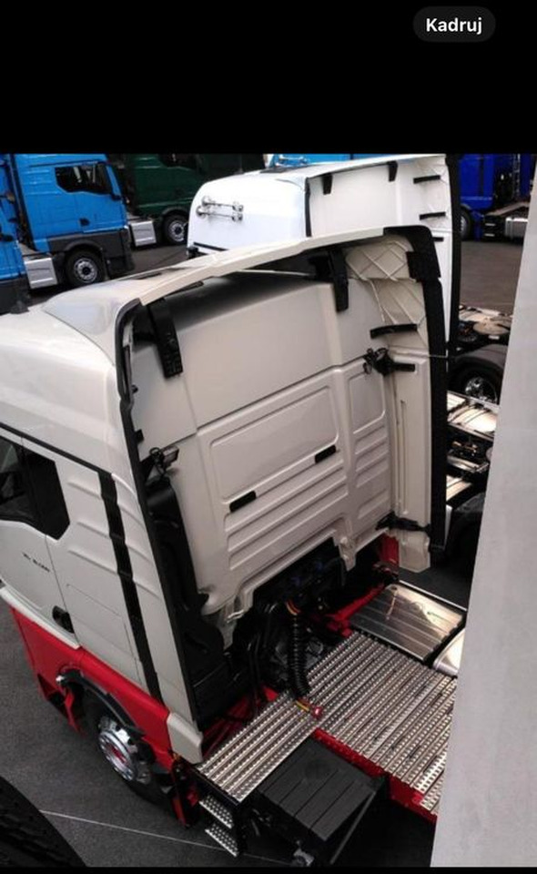 NOWY komplet spoilerów MAN TGX TG3 GM owiewki spoilery z gumami - 车身和外部 适用于 卡车:图2 NOWY komplet spoilerów MAN TGX TG3 GM owiewki spoilery z gumami - 车身和外部 适用于 卡车:图2
