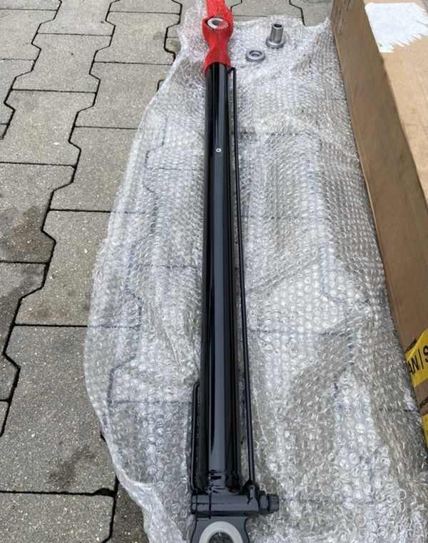 NOWY siłownik podnoszenia kabiny MAN TGX TGS - 驾驶室悬架 适用于 卡车:图2 NOWY siłownik podnoszenia kabiny MAN TGX TGS - 驾驶室悬架 适用于 卡车:图2