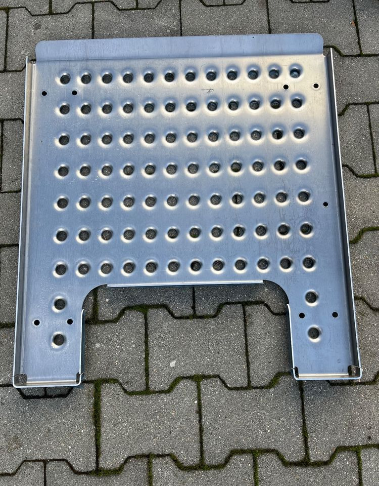 Podest zbiornika Volvo FH FM NOWY pokrywa płyta - 车身和外部 适用于 卡车:图2 Podest zbiornika Volvo FH FM NOWY pokrywa płyta - 车身和外部 适用于 卡车:图2