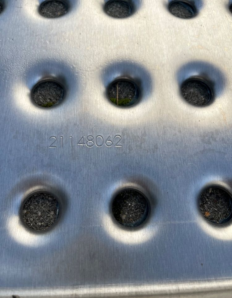 Podest zbiornika Volvo FH FM NOWY pokrywa płyta - 车身和外部 适用于 卡车:图3 Podest zbiornika Volvo FH FM NOWY pokrywa płyta - 车身和外部 适用于 卡车:图3