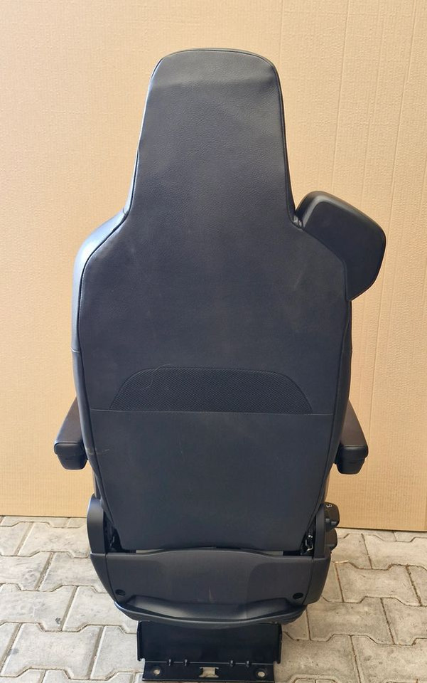 SCANIA R S FOTEL PASAŻERA - 座椅:图2 SCANIA R S FOTEL PASAŻERA - 座椅:图2