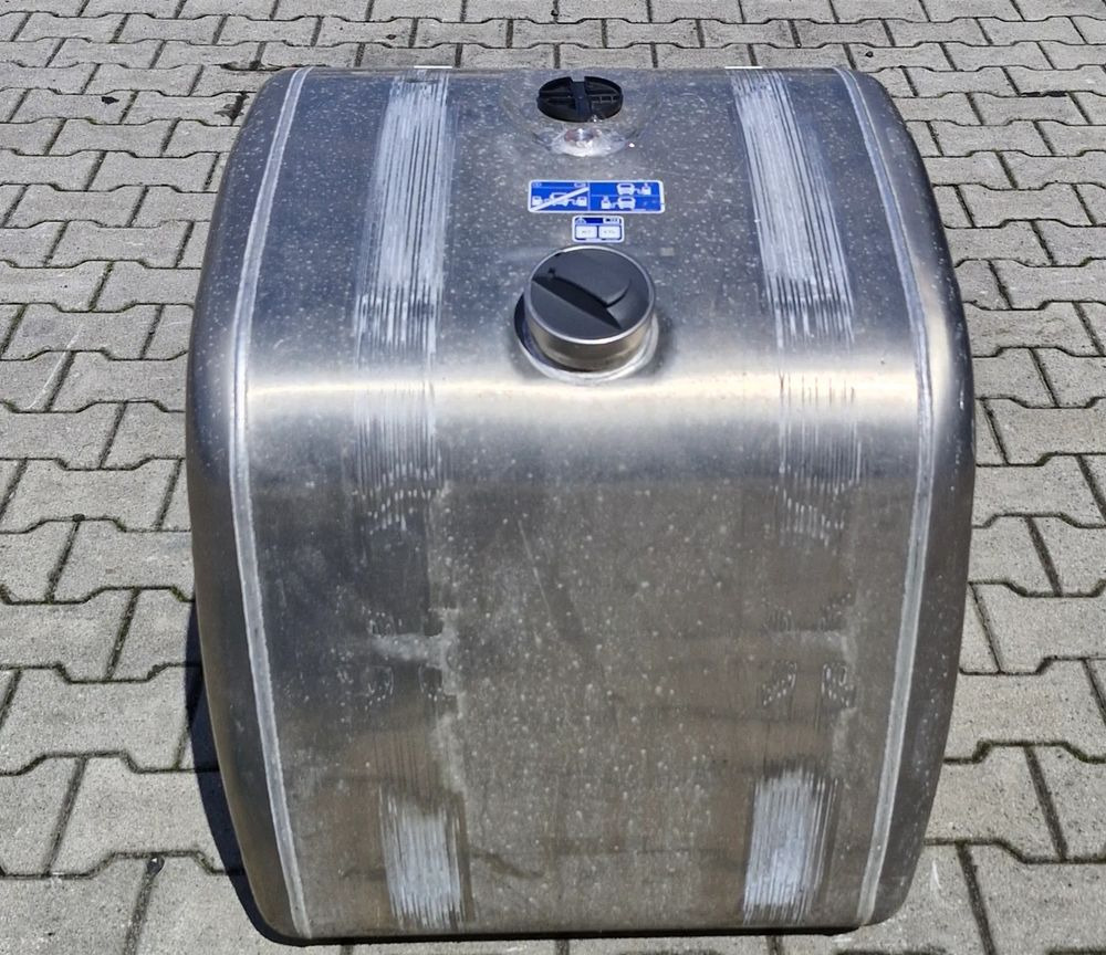 SCANIA R S ZBIORNIK PALIWA 200L NOWY - 燃料系统:图1 SCANIA R S ZBIORNIK PALIWA 200L NOWY - 燃料系统:图1