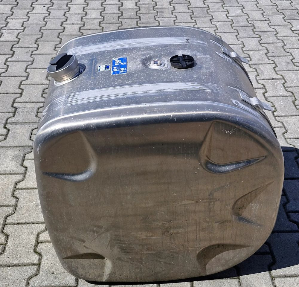 SCANIA R S ZBIORNIK PALIWA 200L NOWY - 燃料系统:图5 SCANIA R S ZBIORNIK PALIWA 200L NOWY - 燃料系统:图5