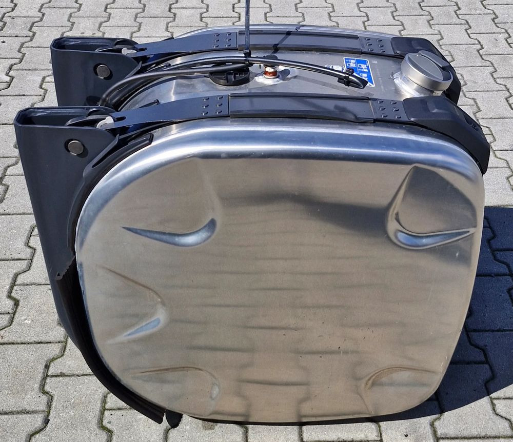 SCANIA R S ZBIORNIK PALIWA 220L NOWY - 燃料箱 适用于 卡车:图3 SCANIA R S ZBIORNIK PALIWA 220L NOWY - 燃料箱 适用于 卡车:图3