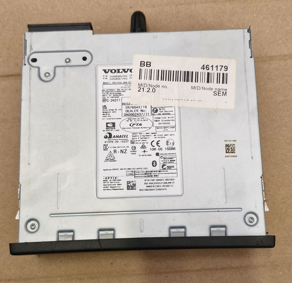 VOLVO FH5 FM5 RADIO STEROWNIK MODUŁ GPS GSM 24358569.P03 - 驾驶室和内部:图2 VOLVO FH5 FM5 RADIO STEROWNIK MODUŁ GPS GSM 24358569.P03 - 驾驶室和内部:图2
